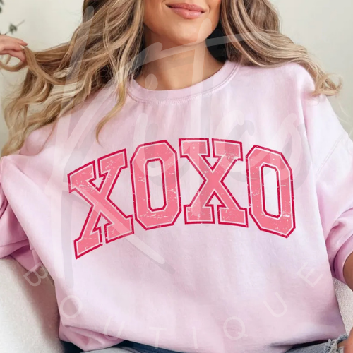 VARSITY XOXO CREWNECK